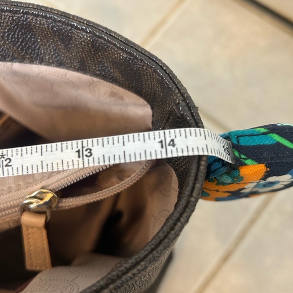 Michael Kors handbag - Picture 11 of 13